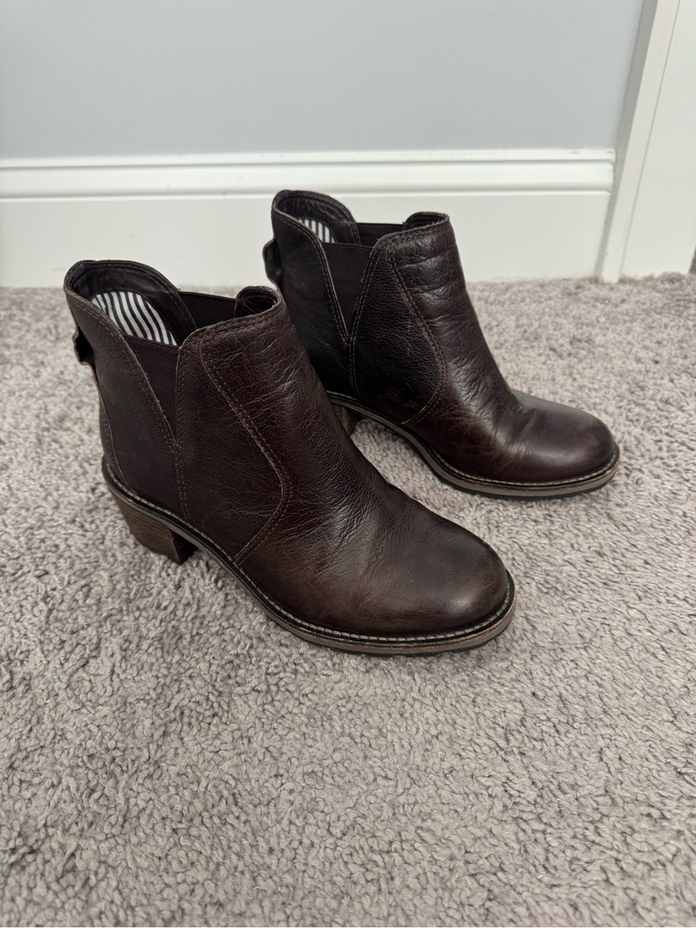 L.L. Bean Town and Country Brown Leather Ankle Booties